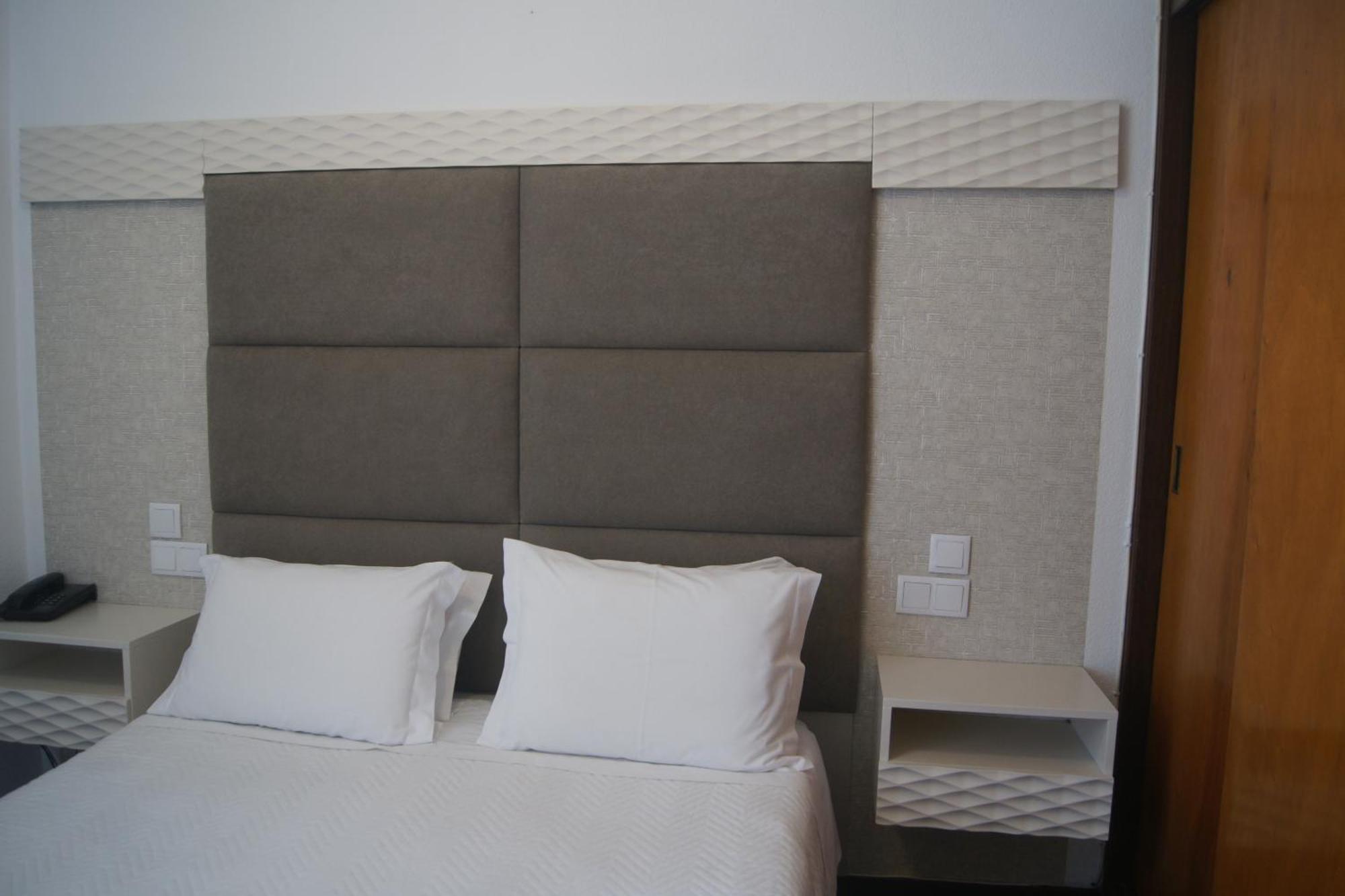 Hotel Chique Aliados ปอร์โต ภายนอก รูปภาพ